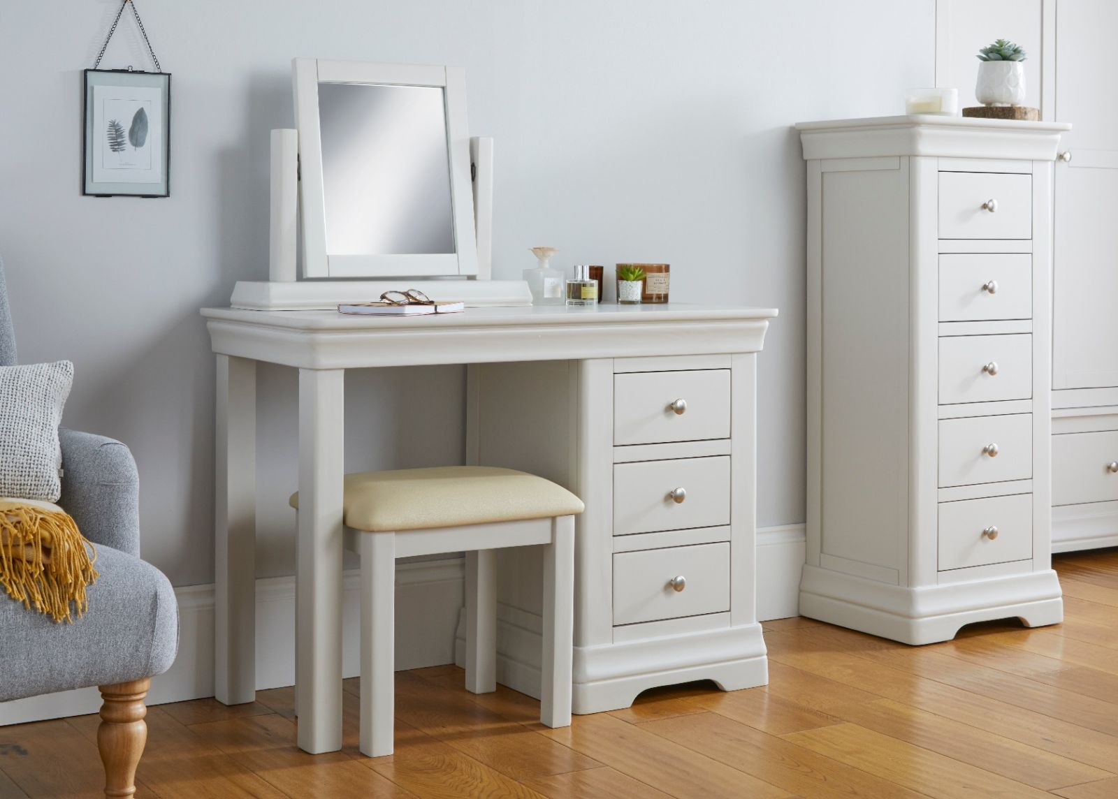 Toulouse Grey Painted Single Pedestal Dressing Table / Desk - 20% Off Discount Code FLASH Toulouse Grey Painted Single Pedestal Dressing Table / Desk - 20% Off Discount Code FLASH