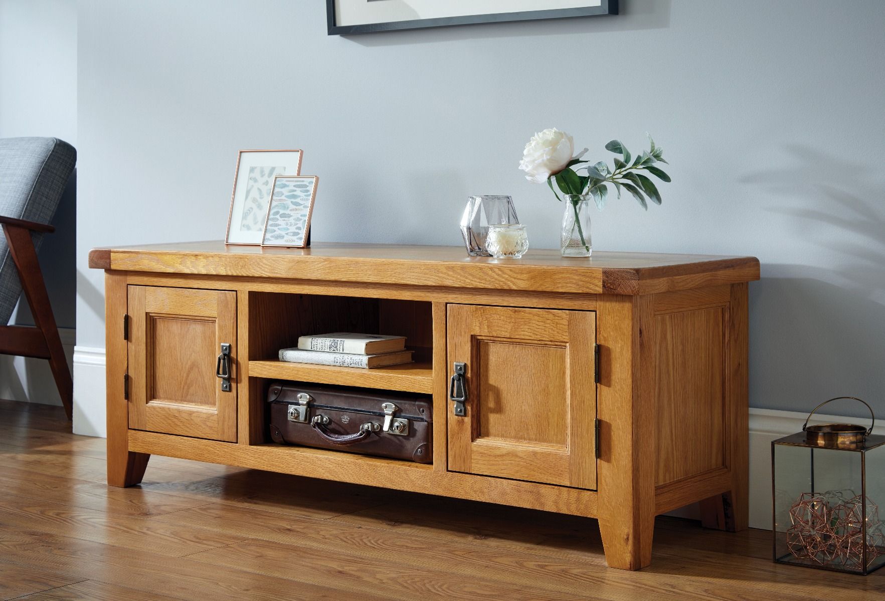 Country Oak Large Double Door TV Unit - Spring sale