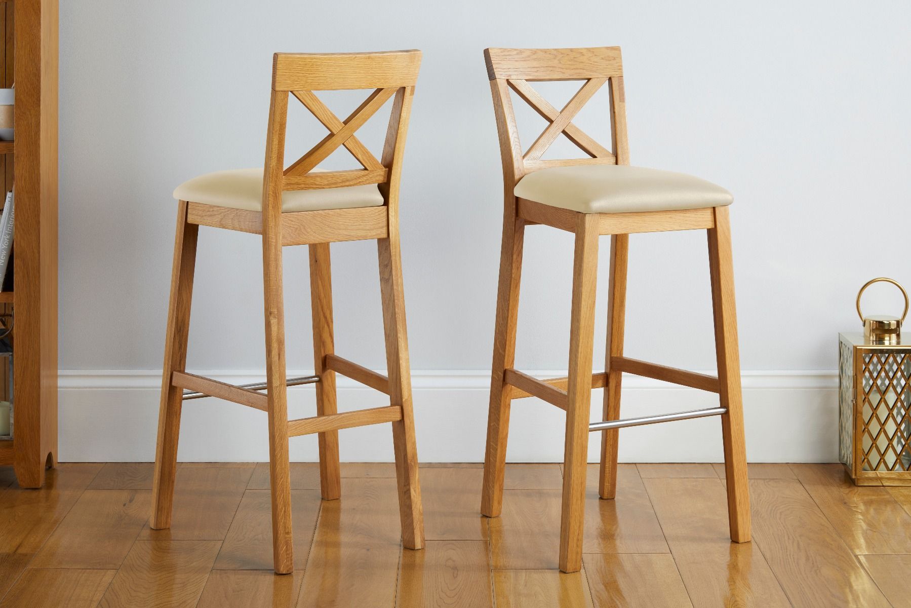 Java Cross Oak Kitchen Stool Cream Leather - Spring sale