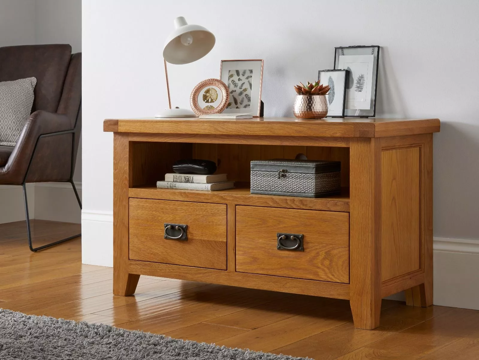 Oak tv unit with drawers hotsell