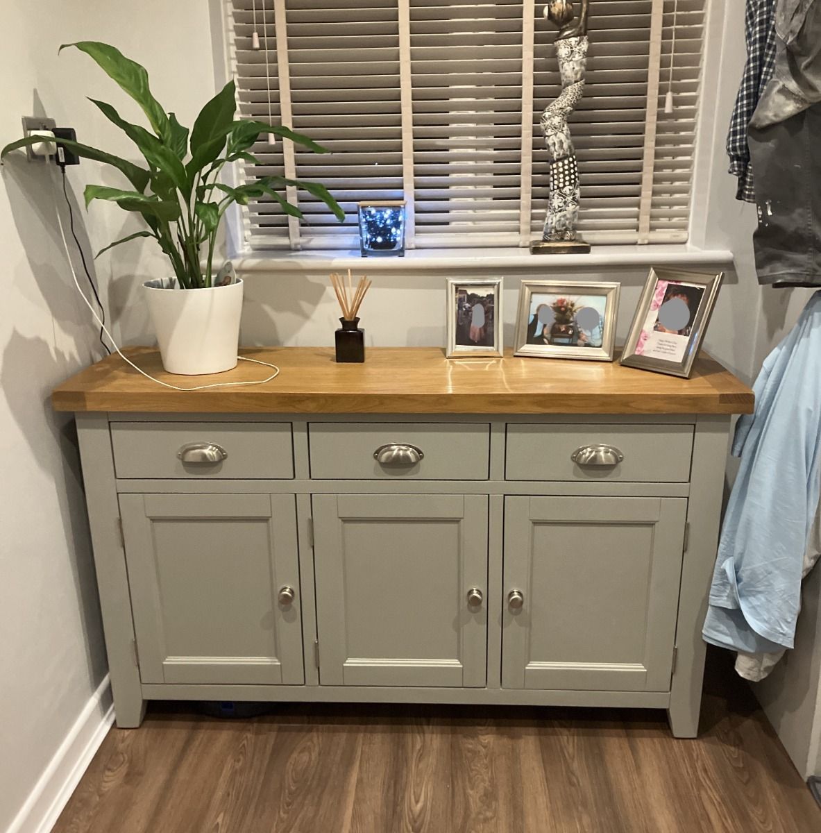 Fully outlet assembled credenza