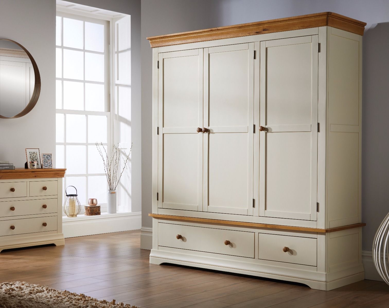 Farmhouse Cream Painted Triple Oak Wardrobe Free Delivery Top