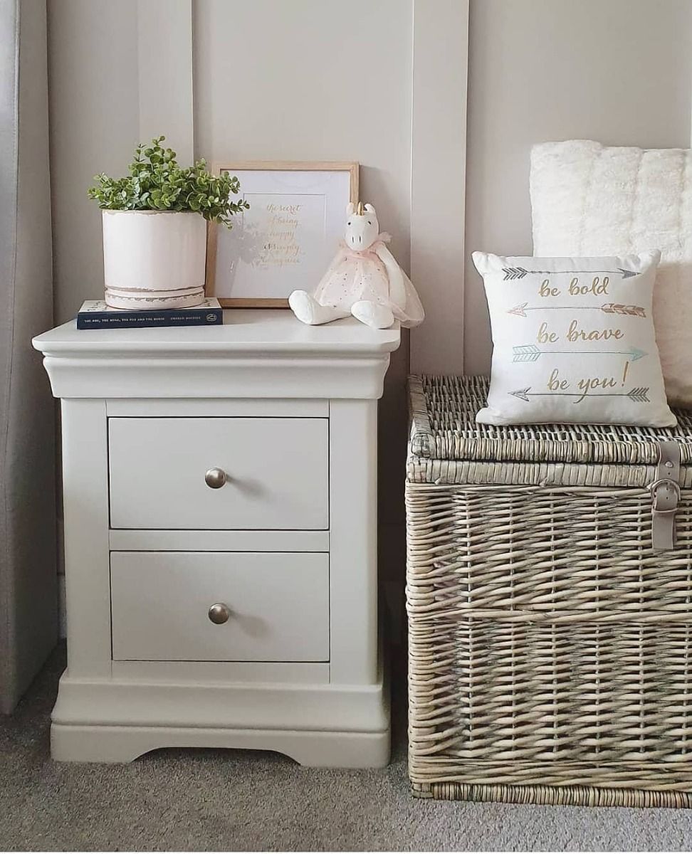 Grey wicker bedside table discount