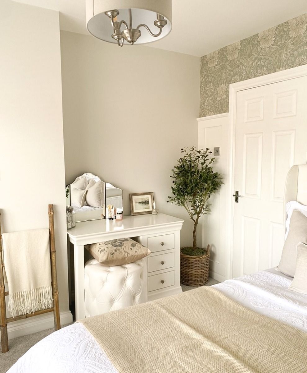 Bed pedestal for hotsell sale