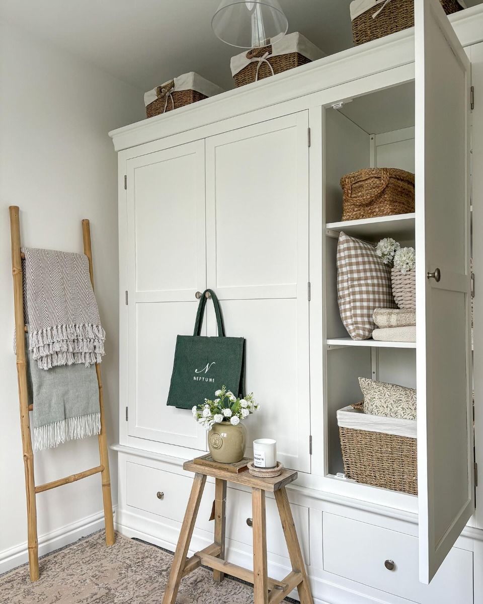 Toulouse cheap wardrobe white