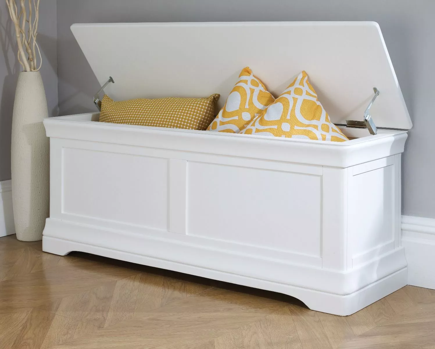 White blanket box deals
