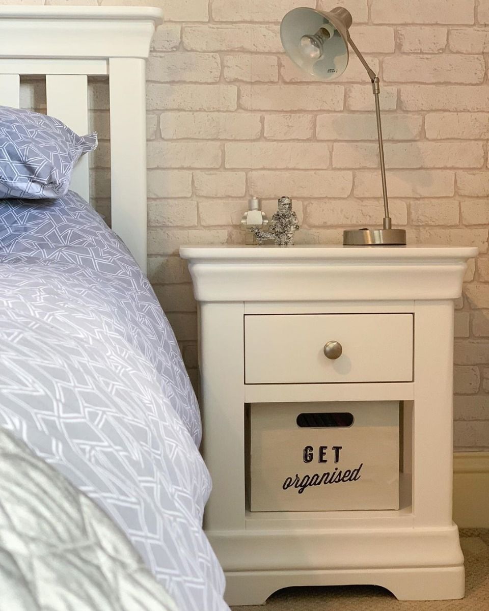 Toulouse white outlet bedside table