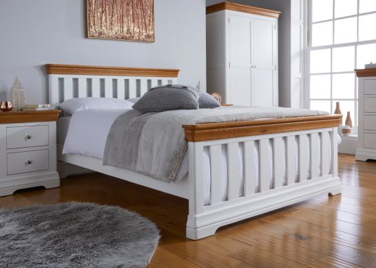 Farmhouse White Painted Slatted 5 Foot King Size Oak Double Bed