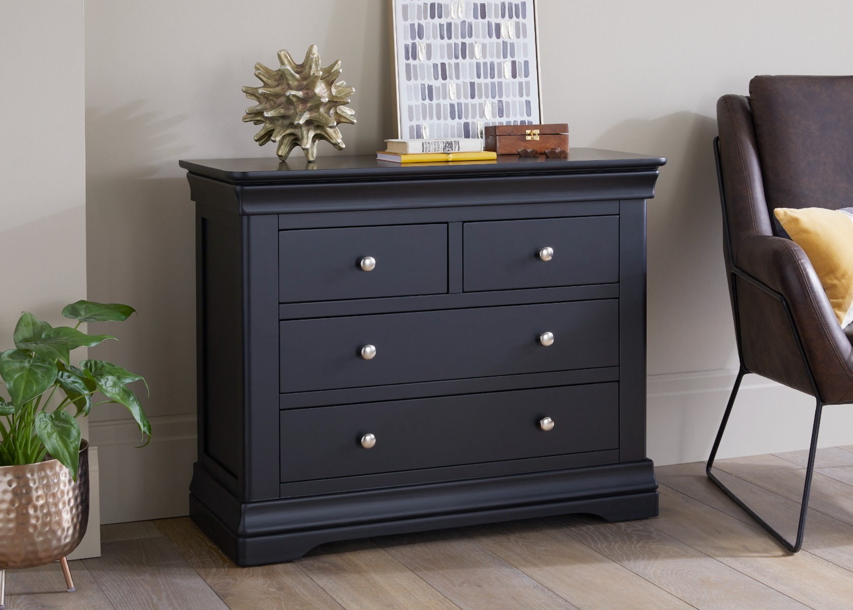 Black clearance media dresser