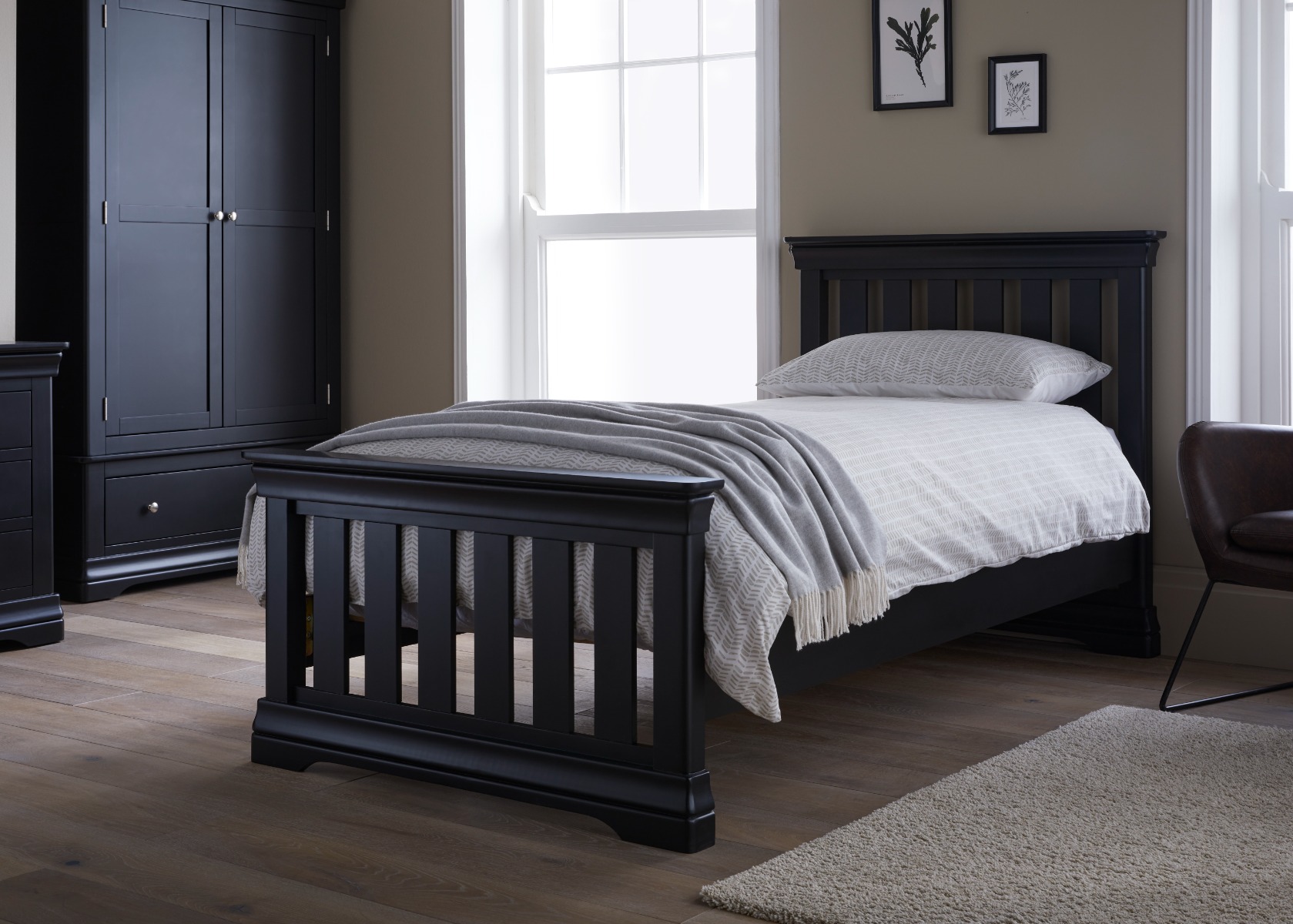 Wood and discount black bed